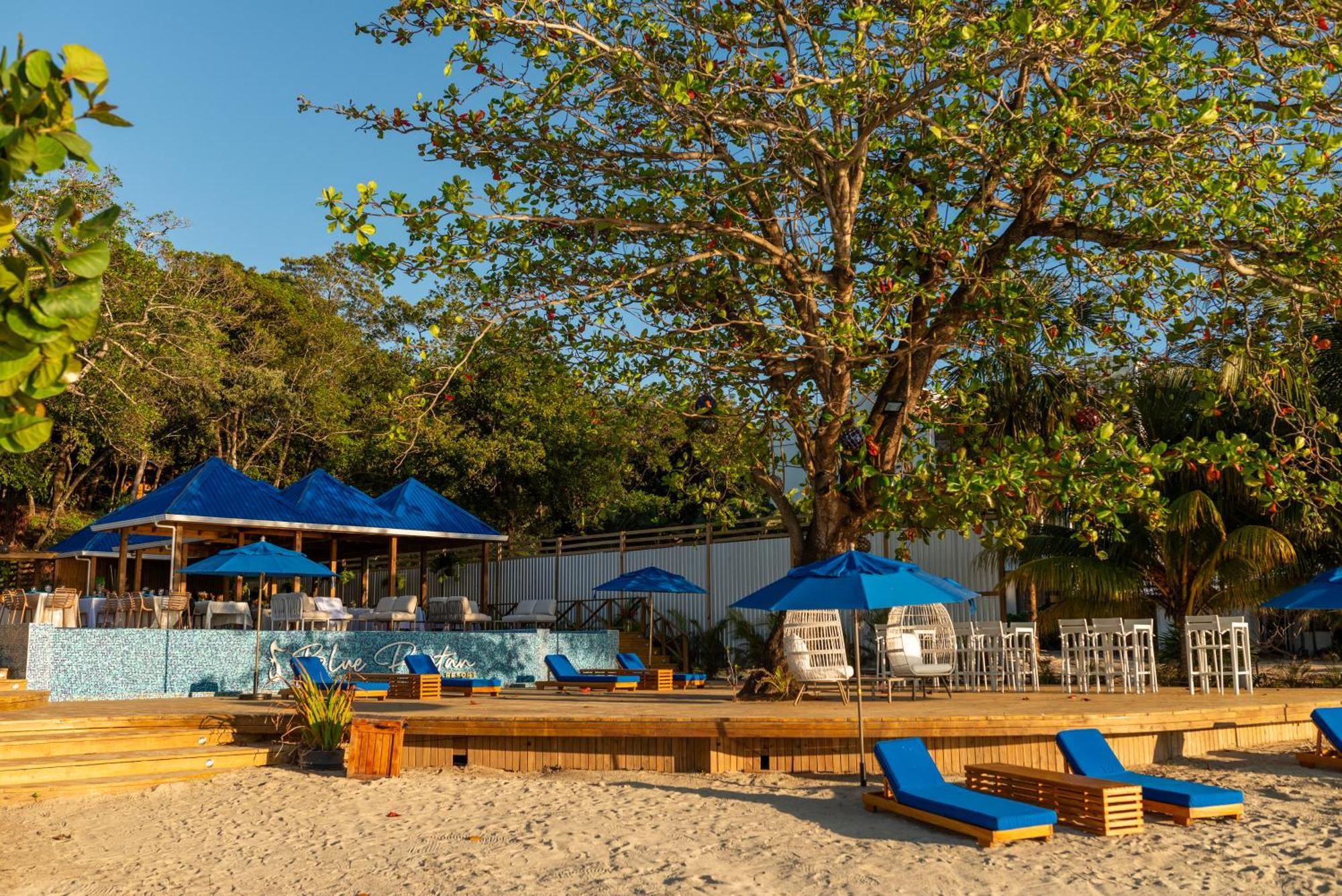 Blue Roatan Resort West Bay Exterior photo